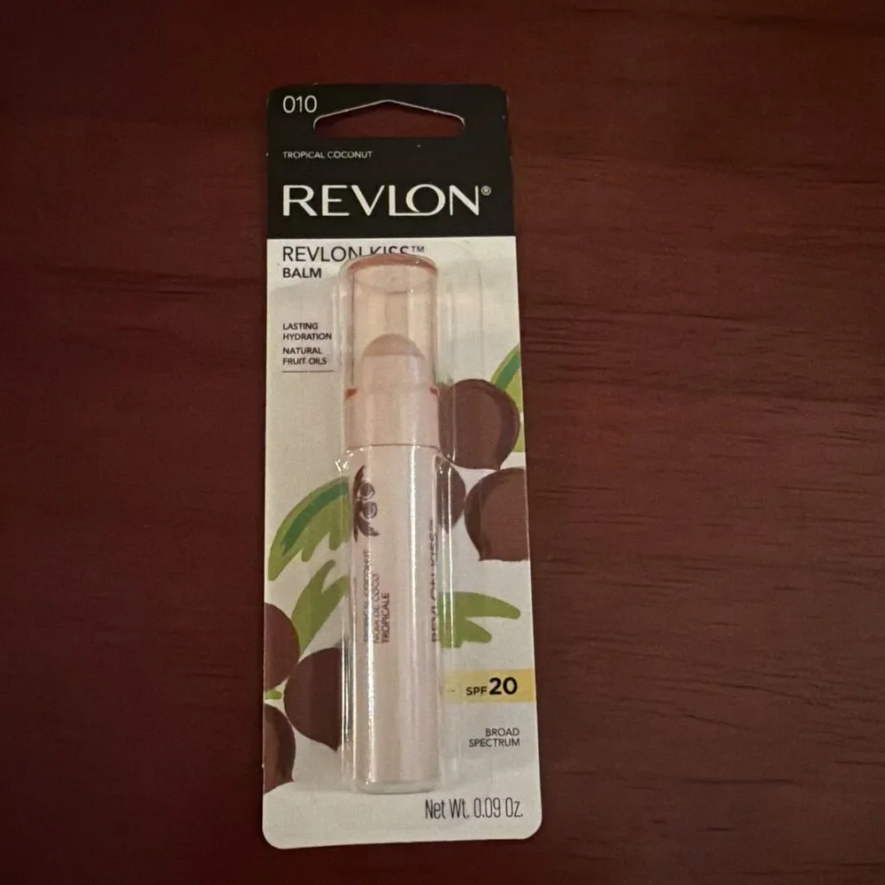 Revlon Lip Balm 010 Tropical Coconut Kiss Balm.Natural Fruit Oils. SPF 20.  NEW!